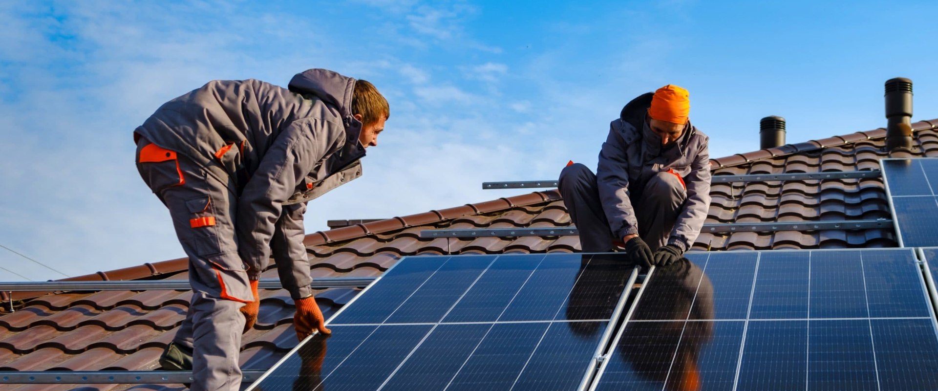 Demystifying Solar Incentives: A Guide to Government Rebates and Tax Credits for Solar Installations